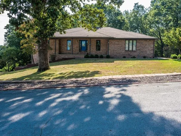 8260 Titleist Cir, Rogers, AR 72756