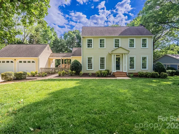 4501 Bainview Dr, Mint Hill, NC 28227