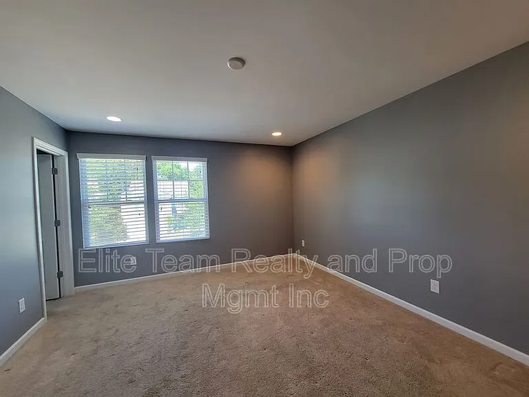 1349 Haestad Ct — Photo 7