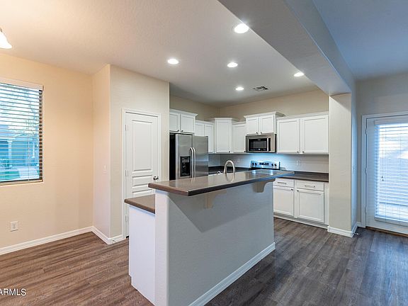 5th image of 3850 E Santa Fe Ln