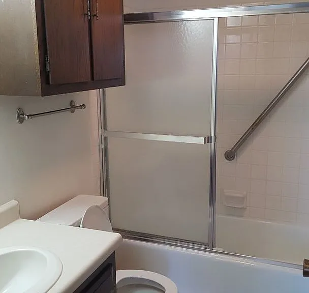 St. Francis Drive Apartments — Photo 4