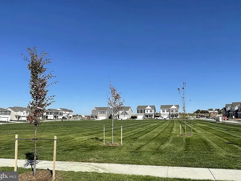 194 Hamstead Dr — Photo 23