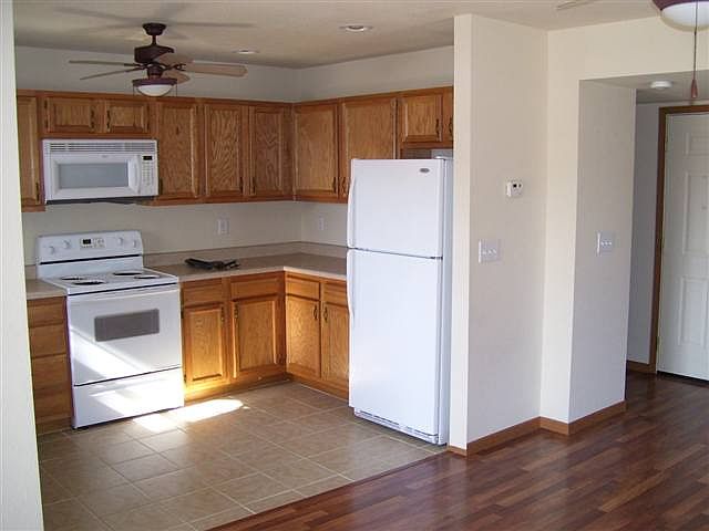 2nd image of 16850A Huntington