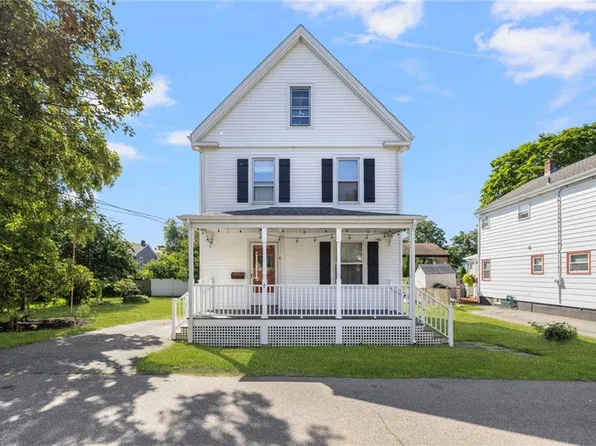 9 Cummings Rd, Newport, RI 02840