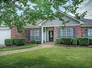 318 Hunters Ridge Dr, Clinton, MS 39056