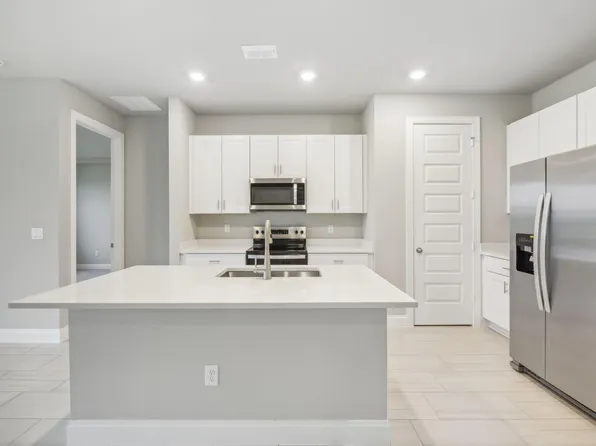 11280 NW Barnstead Way, Port St Lucie, FL 34987