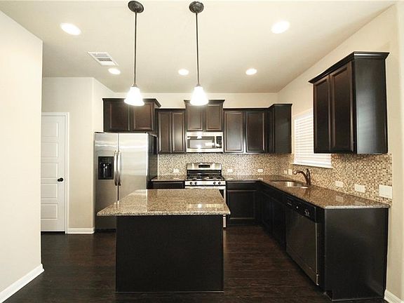 3rd image of 10905 Minter Ct