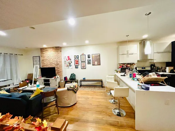 576 Marcy Avenue image 31 of 39