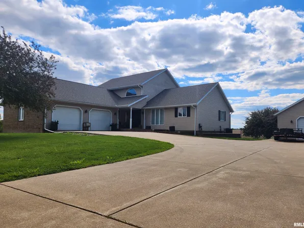 1148 Diebel Rd, Washington, IL 61571