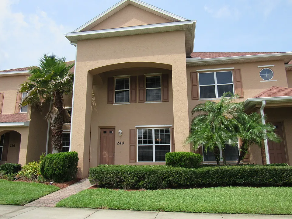 240 N Airport Rd