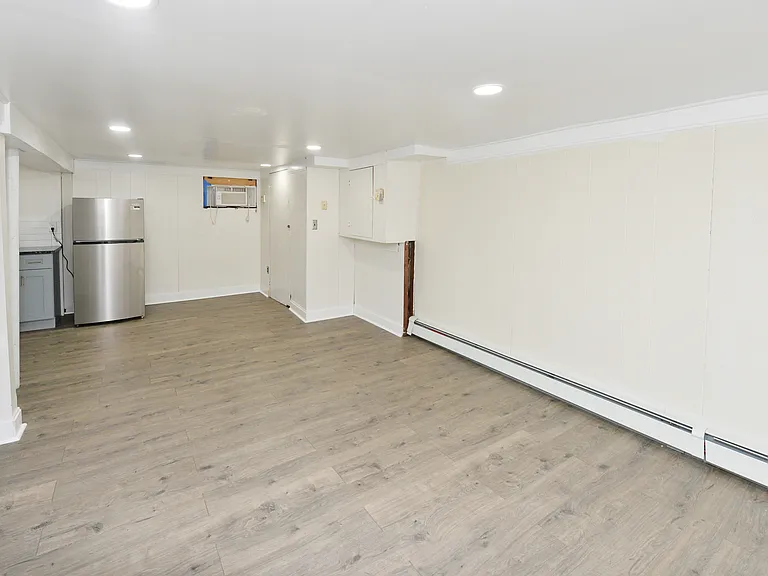 52 Kovar St — Photo 14