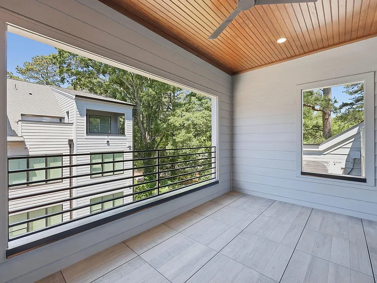 403 Chatham View Rd — Photo 33