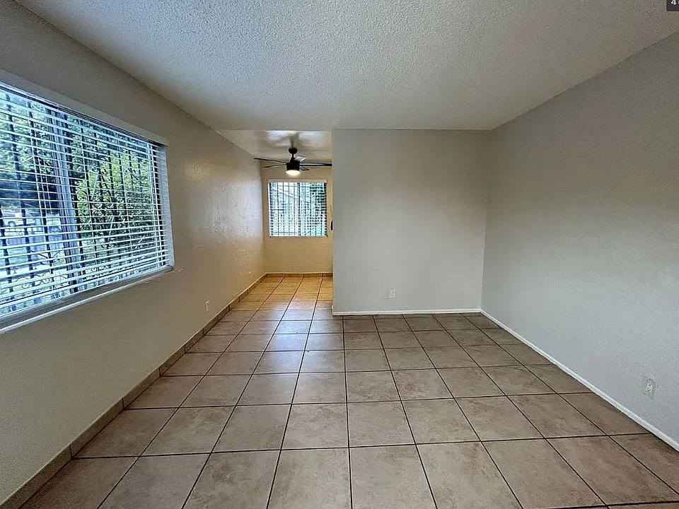 2430 Linden Ave #1