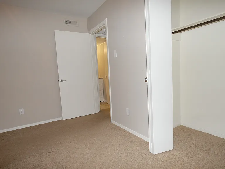 7727 Meadow Park Dr #111 — Photo 22
