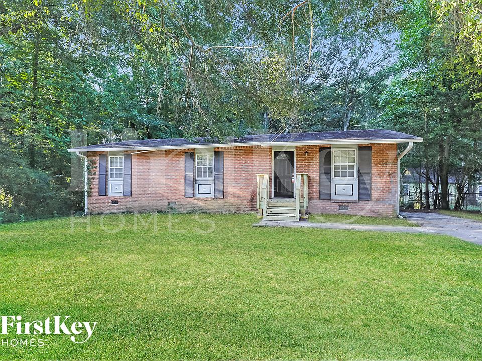 1st image of 252 N Lake Dr