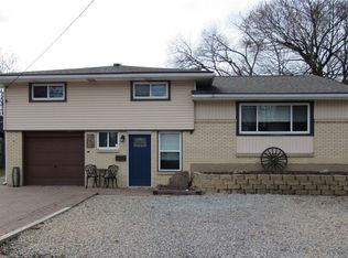240 Florida Dr, New Kensington, PA