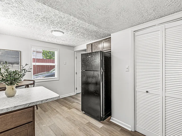 The Row Apartments — Photo 10