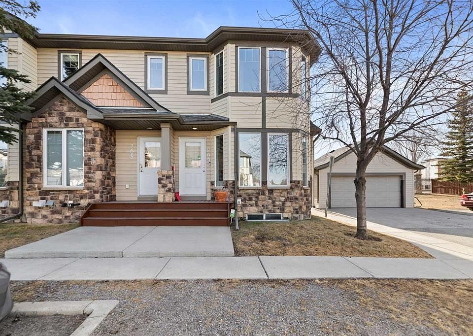 1st image of 2445 N Kingsland Rd SE #209