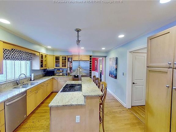 3rd image of 1508 Barberry Ln