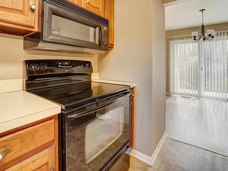 165 Pheasant Ln — Photo 14