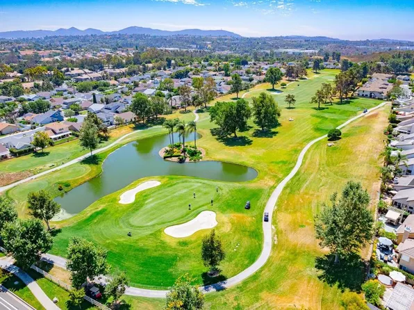 1946 Spyglass Cir, Vista, CA 92081