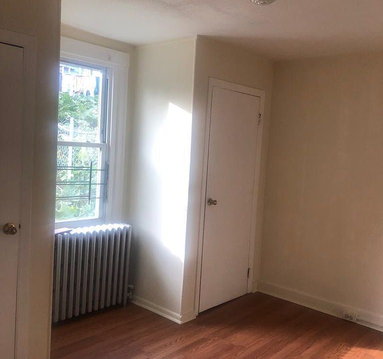 1st image of 450 Franklin Ave APT 1