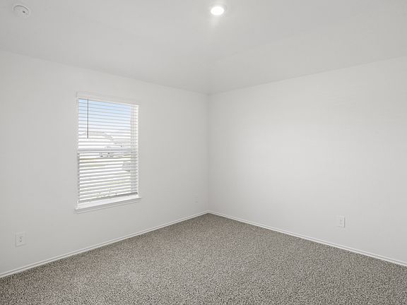4th image of 3004 Emerald Ocean Dr