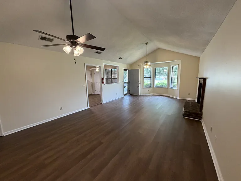 1477 Ben Gay Way — Photo 3