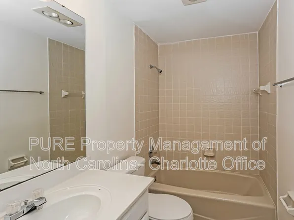 1832 J Julian Ln APT D, Charlotte, NC 28208