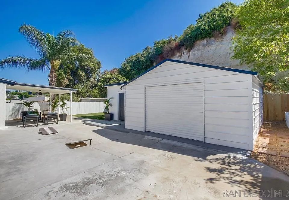 2nd image of 4141 Rolando Blvd