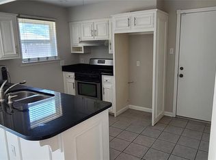713 Ponderosa Dr, Hurst, TX 76053