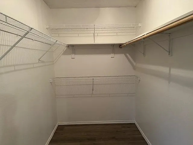 2424 Rolling Ridge Dr — Photo 11