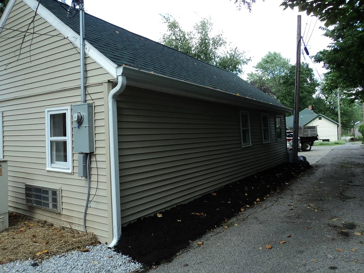 Building Photo - 719 1/2 W 3rd St #ONE STORY