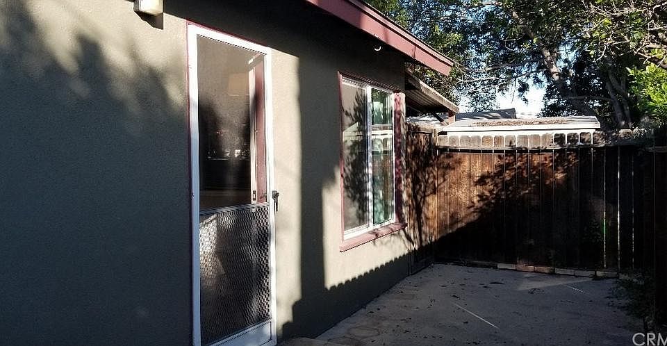 1st image of 361 Roycroft Ave