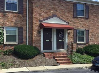 952 Chatham Ln UNIT E, Columbus, OH 43221