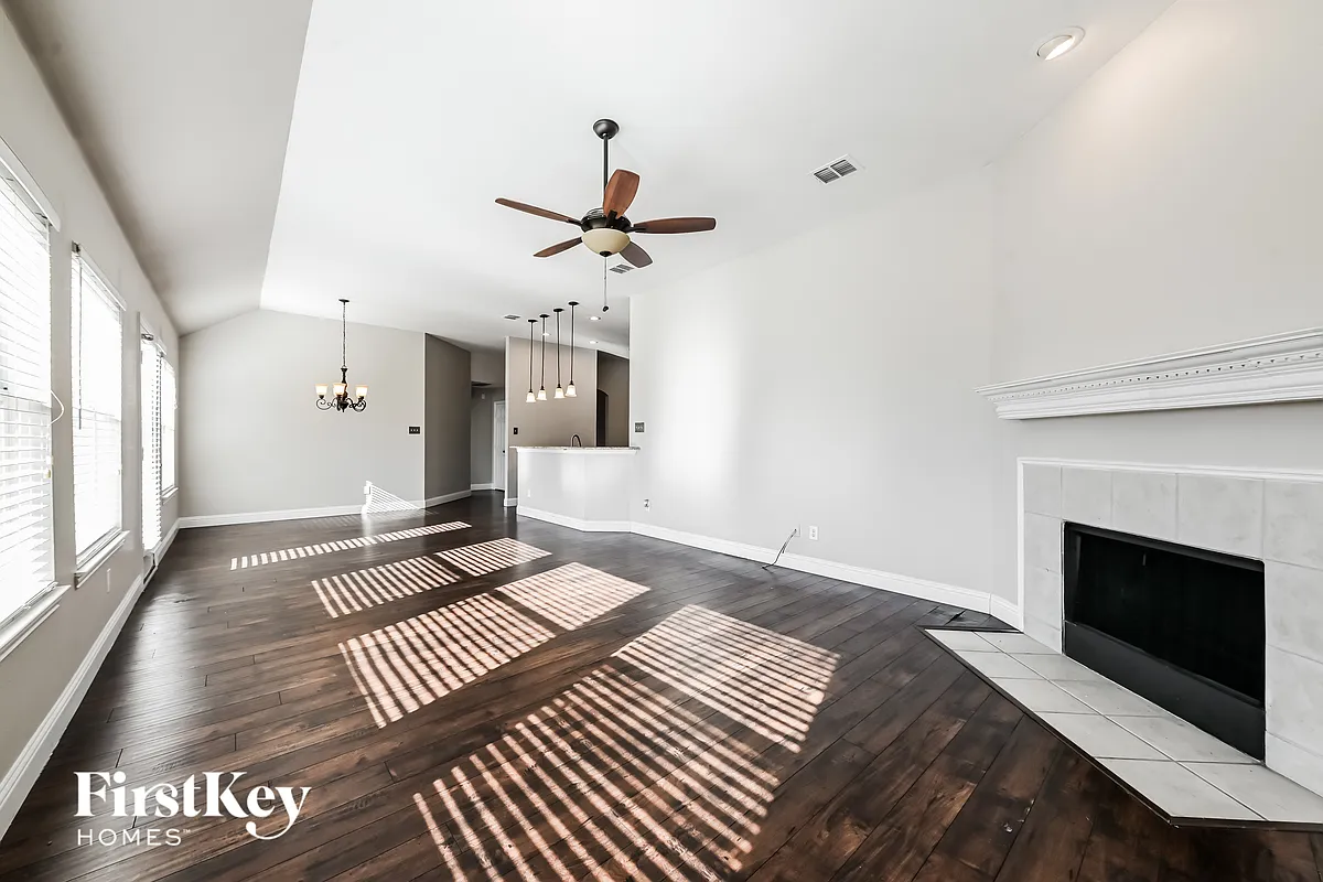 Building Photo - 502 Dover Park Trl