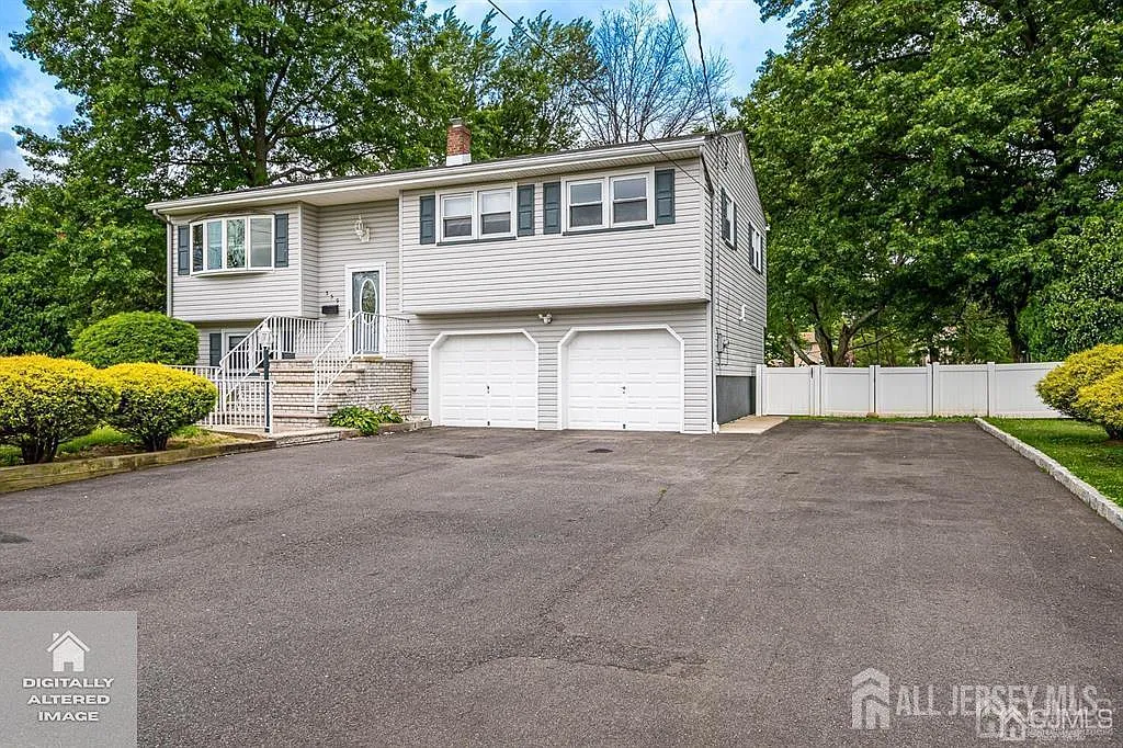 3 bed, 2.0 bath, 1160 sqft, $4,400 — Photo 1