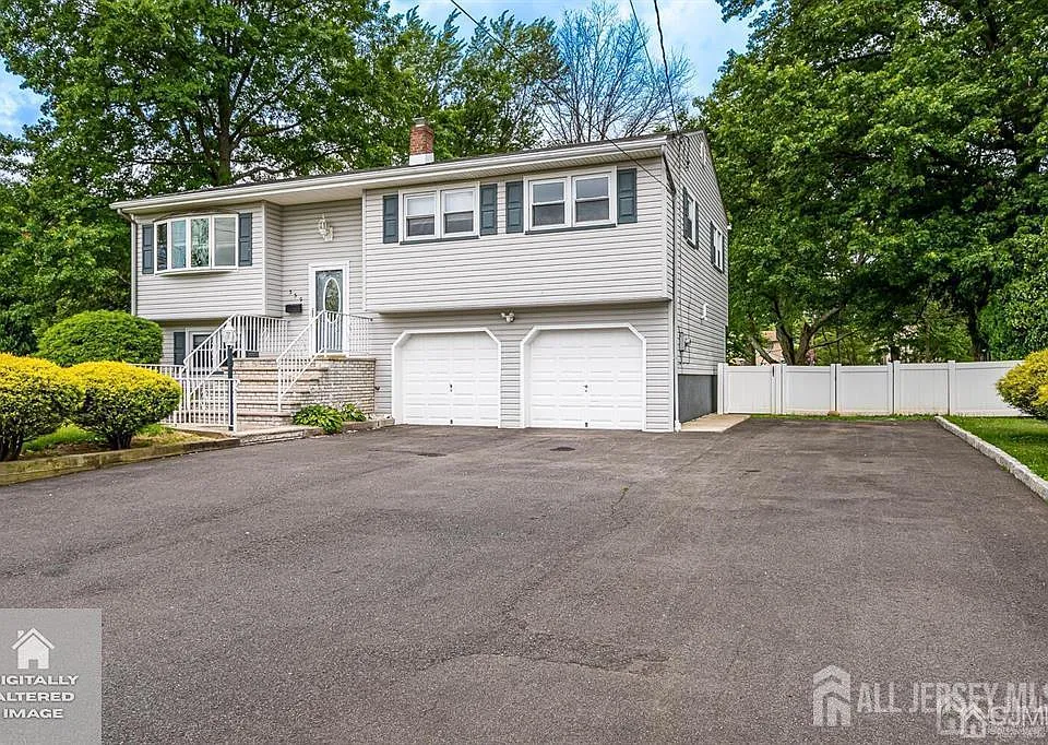 559 Wood Ave
