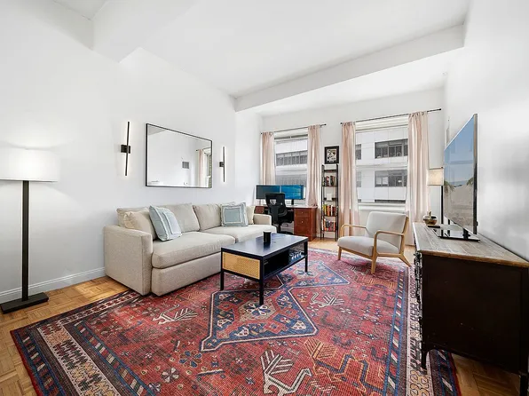 88 Greenwich St APT 424, New York, NY 10006