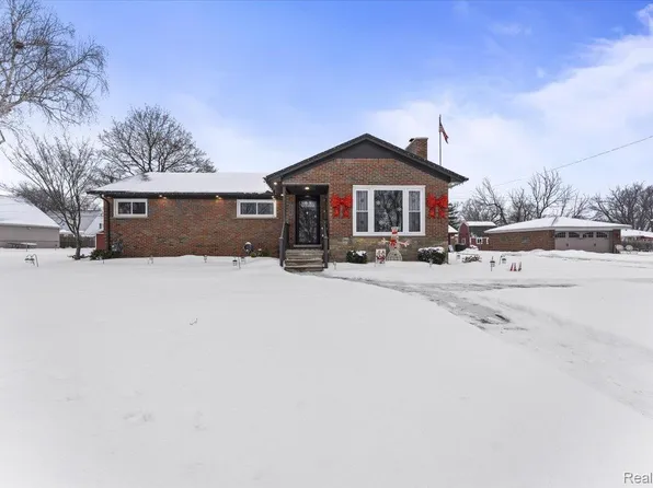 28336 Sheeks Blvd N, Flat Rock, MI 48134