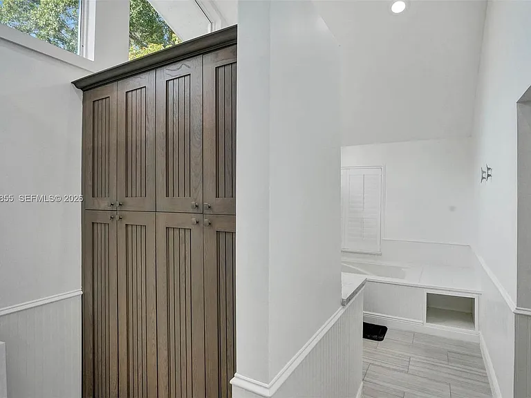 2120 SW 28th Way — Photo 27