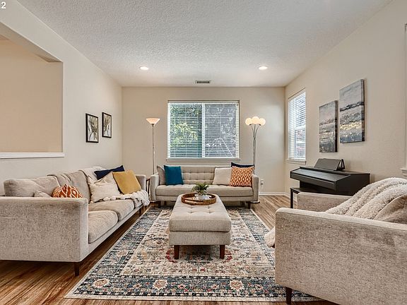 5th image of 6640 NE McMurtry Pl