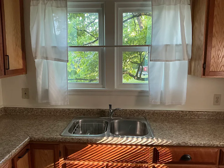 722 Forest Dr — Photo 8