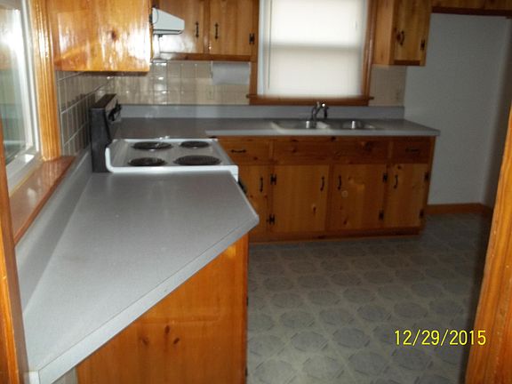 4th image of 7992 Elliott Dr