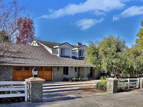 2nd image of 24944 Jim Bridger Rd
