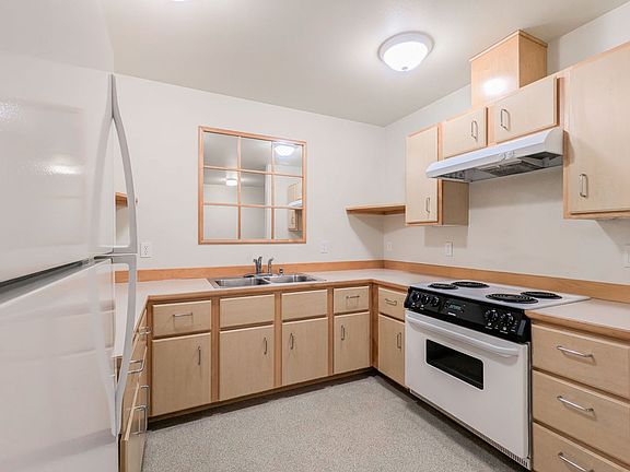 2nd image of 405 N Granite Ave APT D