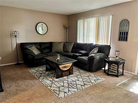 5th image of 7908 S Hickory Ln