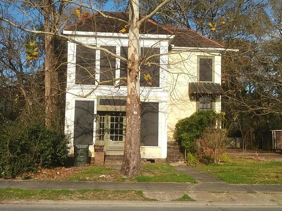 2nd image of 423 Charles St
