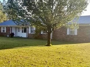 692 Mona Ave, Jesup, GA 31545