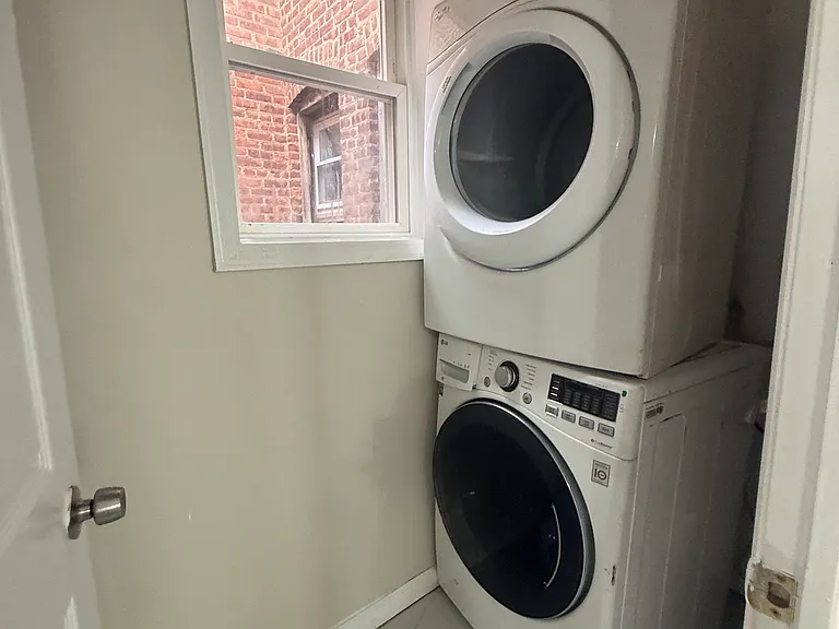 22 Goodwin Ave #2A — Photo 4
